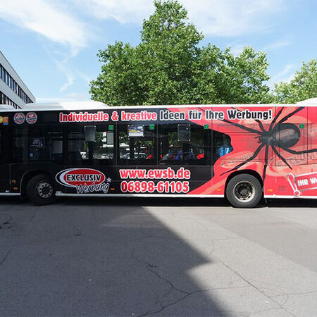 Fahrzeugbeschriftung: Bus-Folierung. Produziert von Exclusiv Werbung aus Püttlingen